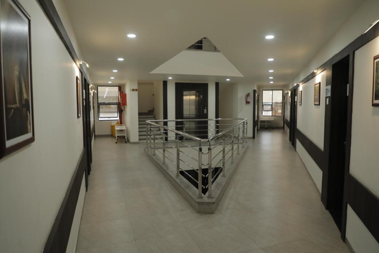 Hotel Lotus Chandrapur Exterior foto