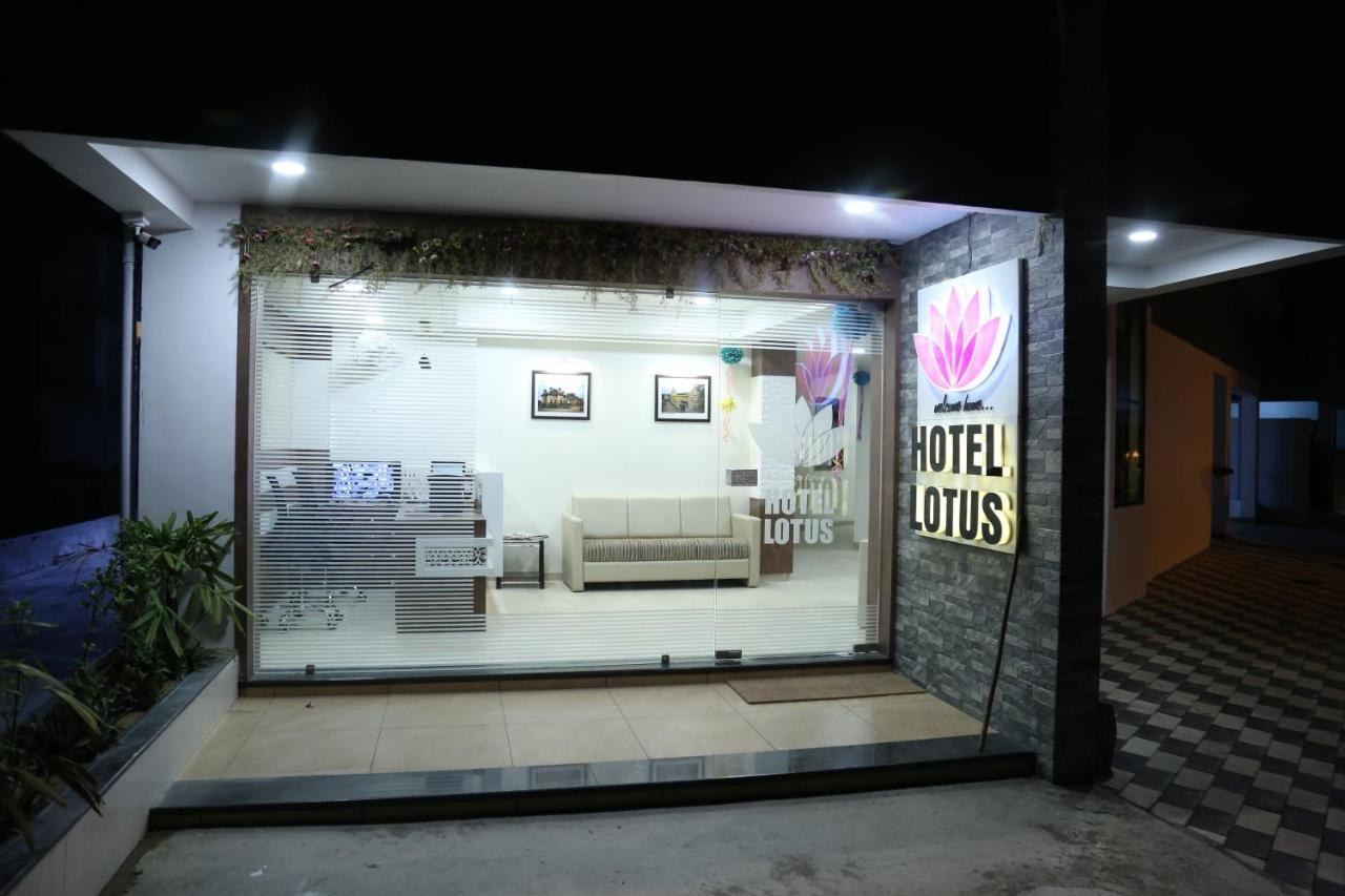 Hotel Lotus Chandrapur Exterior foto